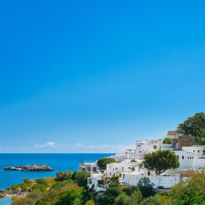 view-bay-snowwhite-houses-ancient-city-lindos-greek-island-rhodes-view-aegean-sea-islands-dodecanese-archipelago-europe_166373-3817-1